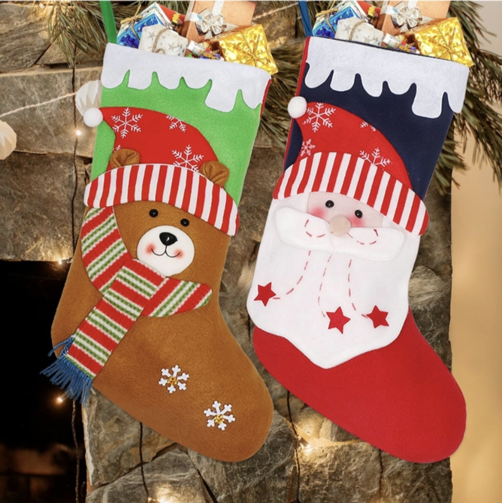 NWOT 2 P VTG Style Felt Christmas Xmas Stockings Santa & Bear W 2 Hangers 18"